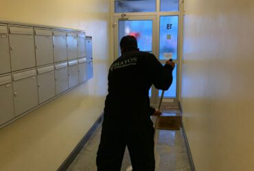 Hayos Gebäudereinigung Team - Hausmeister Service