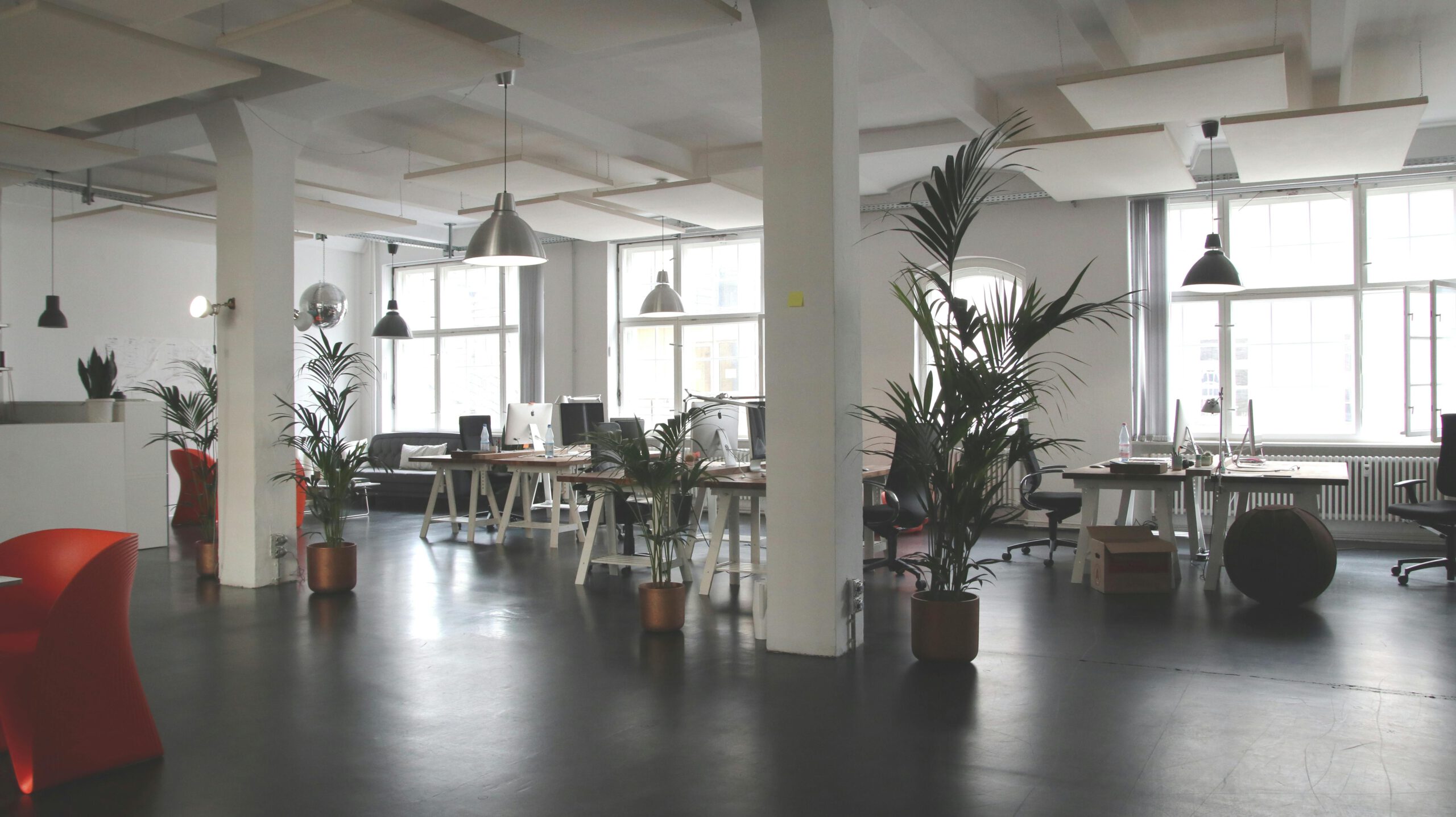 Sauberes Büro von Innen